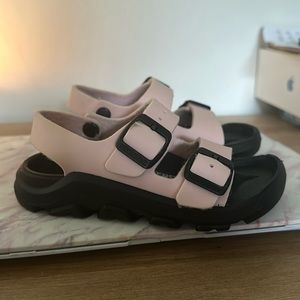 Birkenstock girls sandals size 10.5
